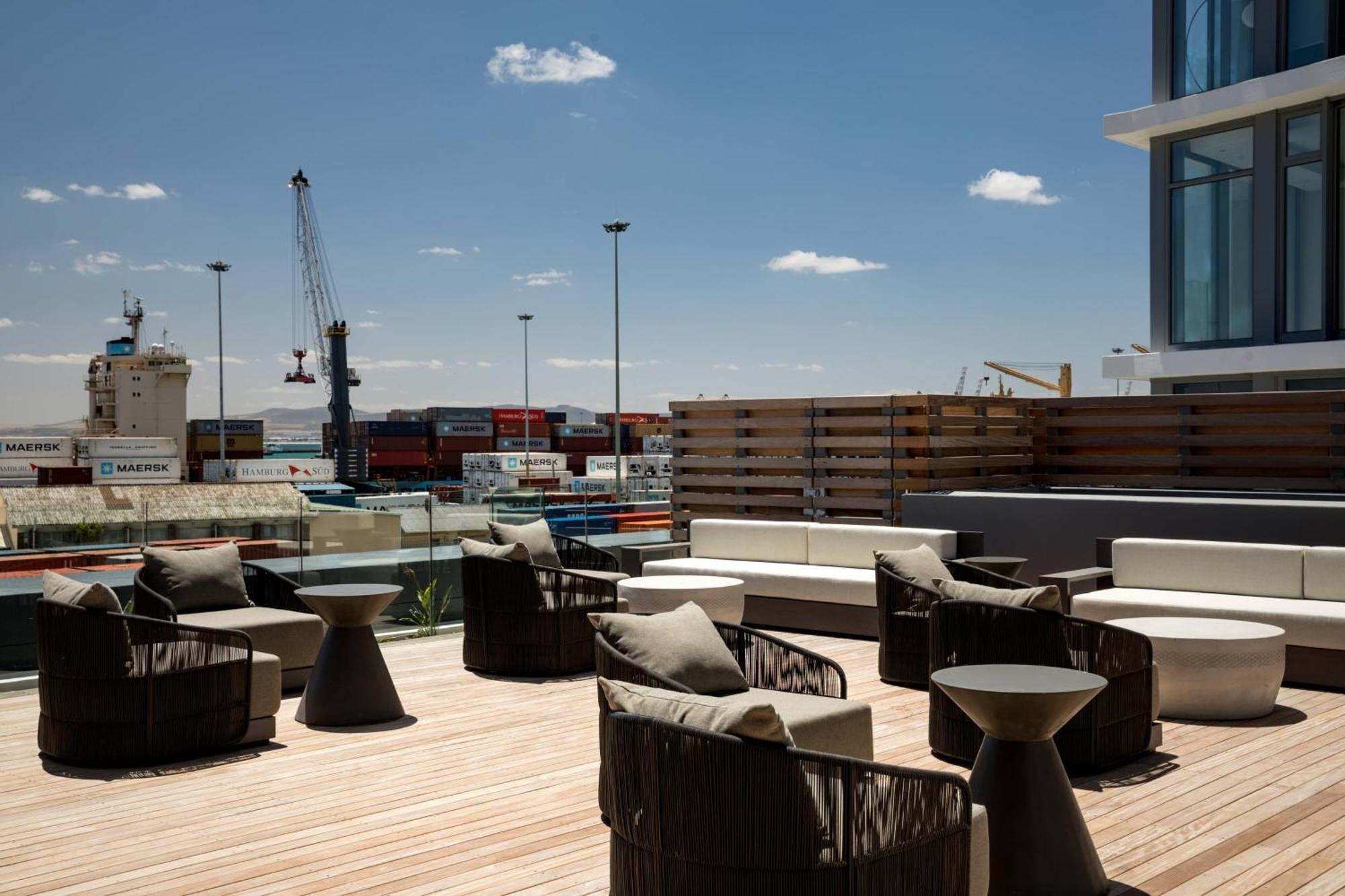 Hotel Ac By Marriott Waterfront 4*
