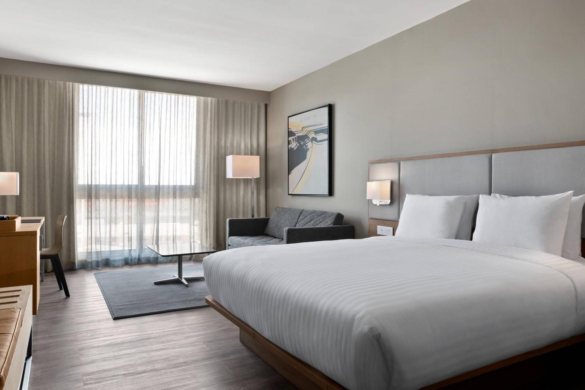 Hotel Ac By Marriott Waterfront 4*