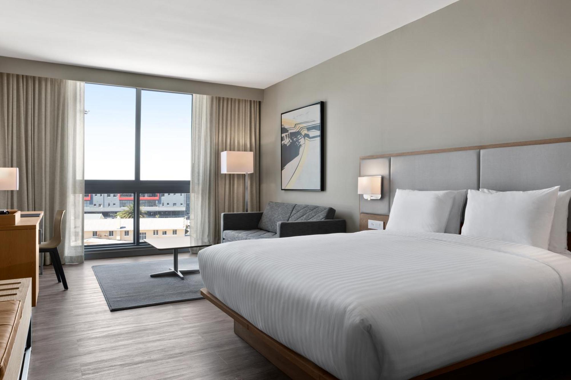 Ac By Marriott Waterfront Hotel 4*